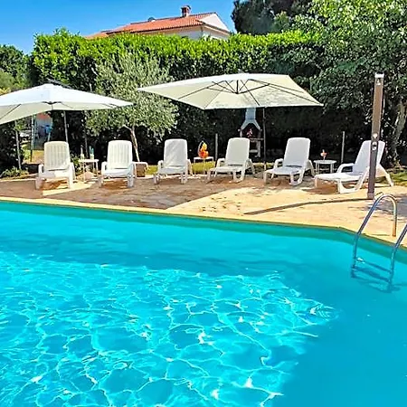 Beautiful For Two With A Pool 3* רוביני