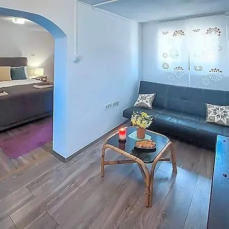 Beautiful For Two With A Pool מלון