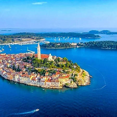Otel Beautiful For Two With A Pool Rovinj