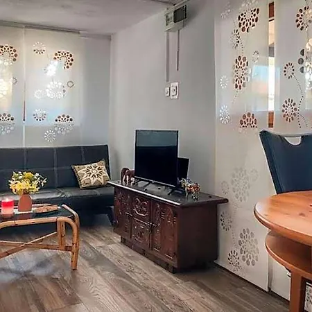 Beautiful For Two With A Pool מלון 3*