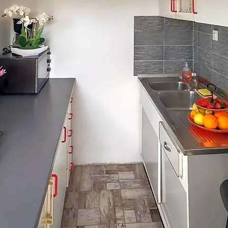 Beautiful For Two With A Pool 3* רוביני