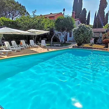מלון Beautiful For Two With A Pool 3*