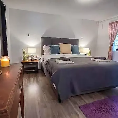 Beautiful For Two With A Pool 3*